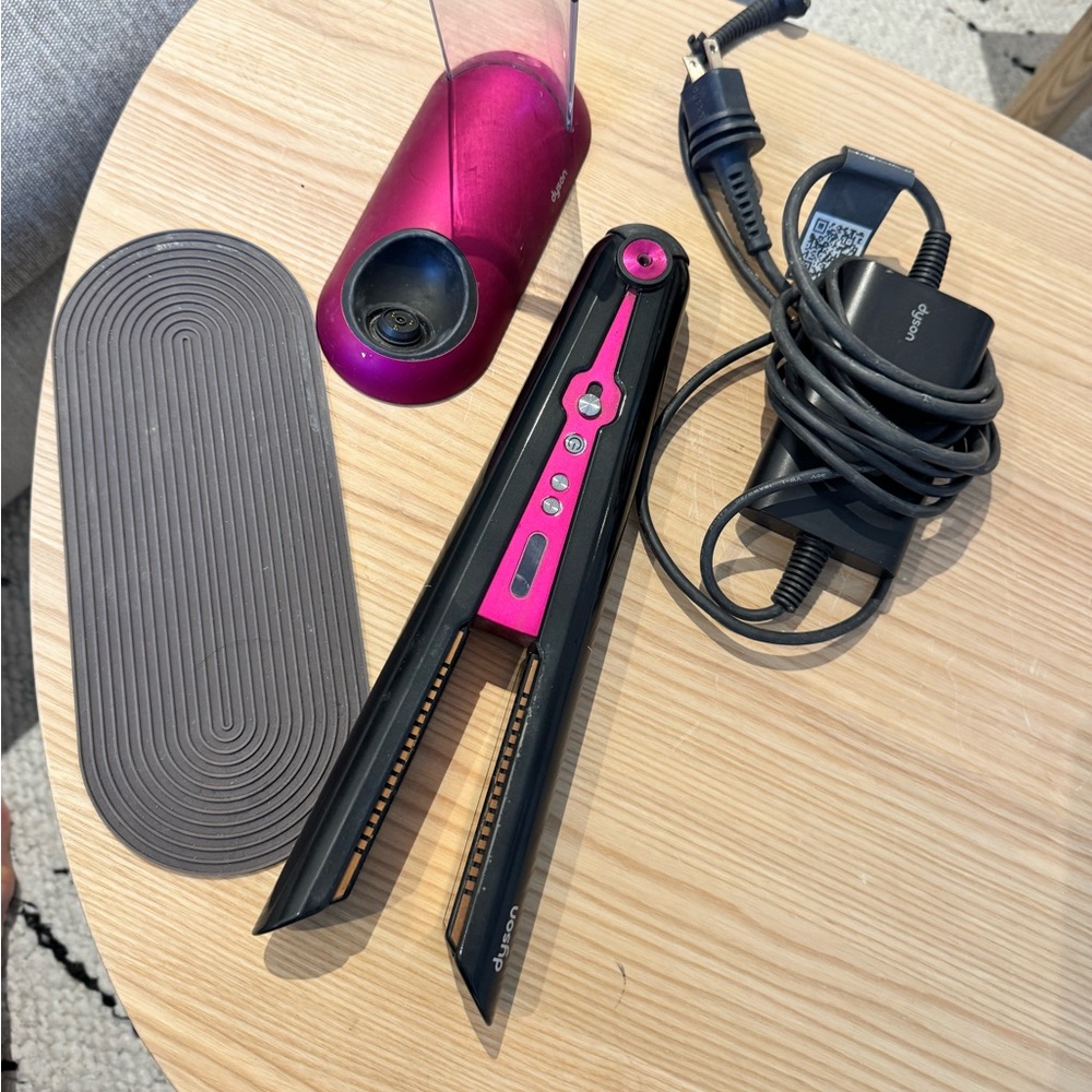 Dyson Corrale with Intelligent Heat Control
